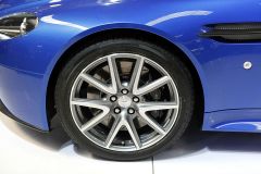 阿斯顿·马丁-Vantage