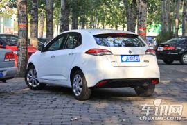 上海汽车-MG5-1.5L AT精英版