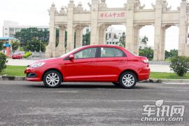 奇瑞汽车-风云2-掀背 1.5L 手动锐意版