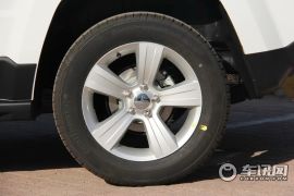 Jeep-自由客-2.4 豪华导航版