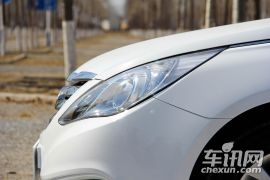 北京现代-索纳塔八-2.0自动尊贵版