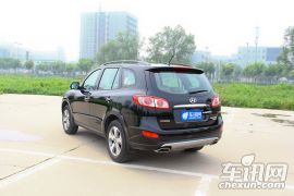 现代-新胜达（进口）-2.4 至尊版 七座四驱