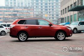 三菱-欧蓝德 EX-2.4L 四驱精英GT版7座