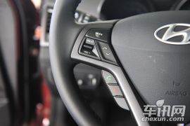 现代-Veloster飞思-1.6T 自动豪华版