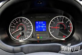 奇瑞汽车-旗云2-1.5MT 豪华型