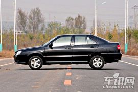 奇瑞汽车-旗云2-1.5MT 豪华型