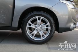 三菱-欧蓝德 EX-2.4L 四驱精英GT版7座