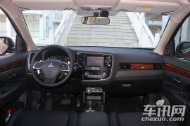 三菱-欧蓝德 EX-2.4L 四驱精英GT版7座