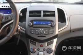 通用雪佛兰-爱唯欧-两厢 1.6 AT SX