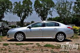 雷诺-纬度Latitude-2.5L 旗舰导航版