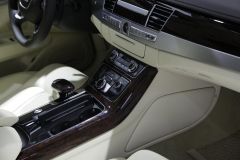 奥迪-奥迪A8L 混动版