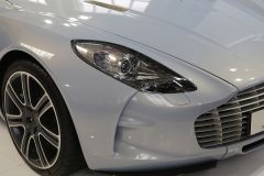 阿斯顿·马丁-One-77