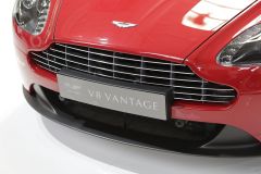 阿斯顿·马丁-Vantage V8