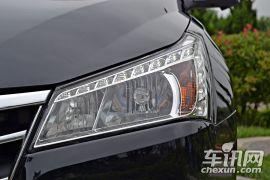 东风裕隆-纳智捷 5 Sedan-1.8T 自动旗舰型