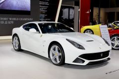 法拉利-法拉利F12