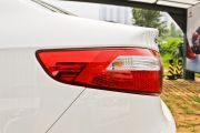 东风悦达起亚-起亚K2-三厢 1.6L AT Premium纪念版