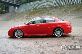 阿尔法罗密欧-ALFA 156