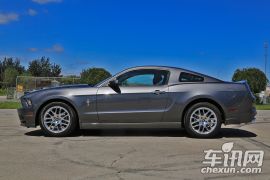 福特-野马-3.7L 自动标准型