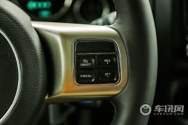 Jeep-自由客-2.4L 运动版