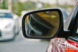 雷诺-科雷傲-2.0L 两驱标准版