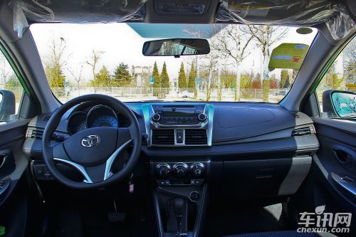 ���� YARiS L ���� 