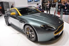 阿斯顿·马丁-V8 Vantage