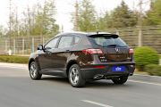 东风裕隆-大7 SUV-2.2T 四驱旗舰型