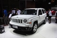 Jeep-自由客