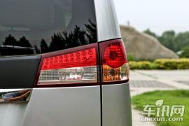 郑州日产-帅客-改款 1.6L 手动豪华型7座 国V 