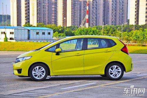 car_500_333_4DB0829A793CDB2F8D68254DB69A3558.jpg