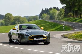 阿斯顿·马丁-V8 Vantage 2015