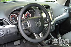 道奇-酷威-2.4L 两驱旅行版