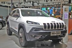 Jeep-自由光圣境版