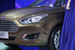 长安福特-福睿斯