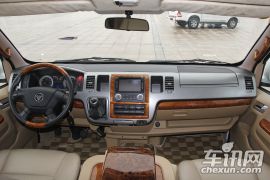 福田汽车-蒙派克 S-2.8T新干线标准型ISF2.8  