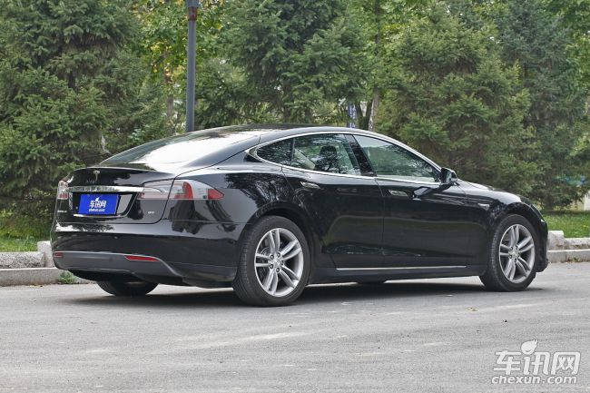 TESLA MODEL S