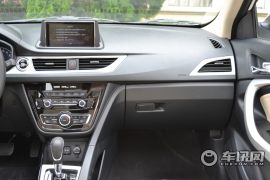 长安汽车-悦翔V7