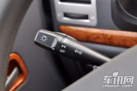 厦门金旅-金旅海狮-2.0L标准轴高级版V19 