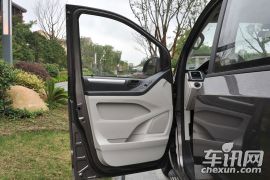 上汽商用车-上汽大通G10-2.0T 自动时尚版  ￥16.18