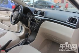 2015款 1.6L 自动精英版