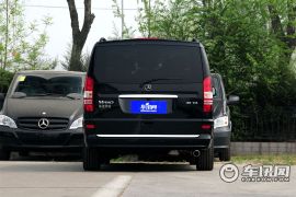 福建奔驰-唯雅诺-3.5L 卓越版