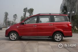 北汽银翔-幻速H2-1.5L 自动尊贵型  ￥6.88