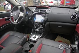 北汽银翔-幻速H2-1.5L 自动尊贵型  ￥6.88