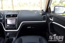 吉利汽车-新帝豪-三厢 1.3T 手动向上版