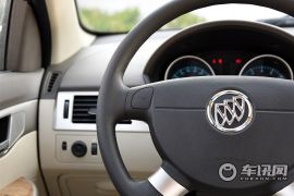 通用别克-凯越-1.5L 自动经典型  ￥9.19