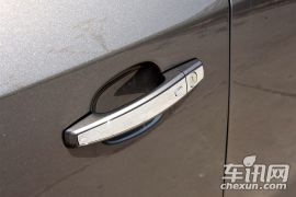 通用别克-君越-2.0T SIDI 精英技术型  ￥26.99