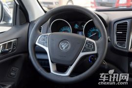 福田汽车-萨瓦纳-2.0T 四驱汽油尊享版7座