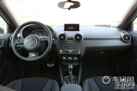 奥迪-奥迪A1-30 TFSI Sportback S Line运动版