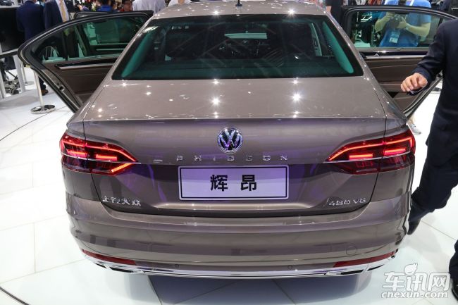 上汽大众辉昂       车型       预售价(万元)       380tsi 两驱