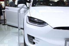 TESLA-MODEL X